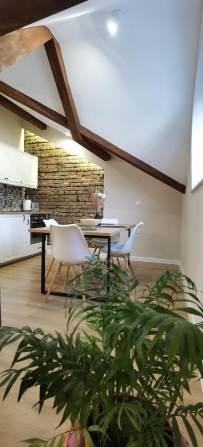 שומן Mitra Luxury Apartments מראה חיצוני תמונה