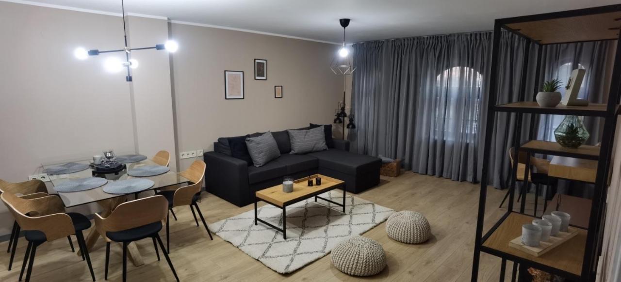 שומן Mitra Luxury Apartments מראה חיצוני תמונה