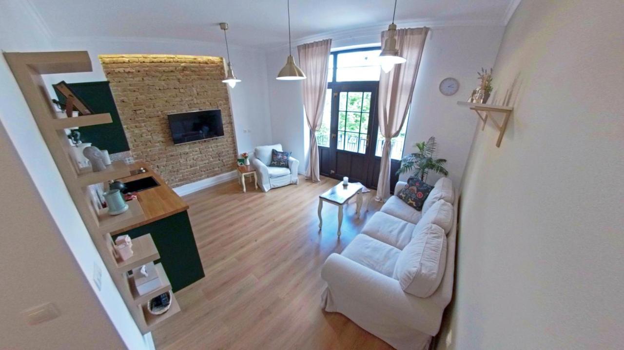 שומן Mitra Luxury Apartments מראה חיצוני תמונה