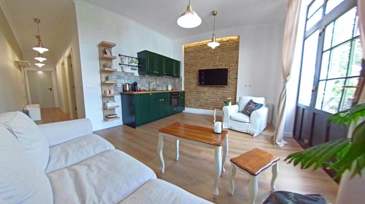 שומן Mitra Luxury Apartments מראה חיצוני תמונה