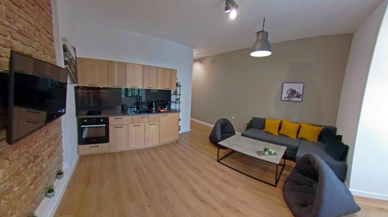שומן Mitra Luxury Apartments מראה חיצוני תמונה