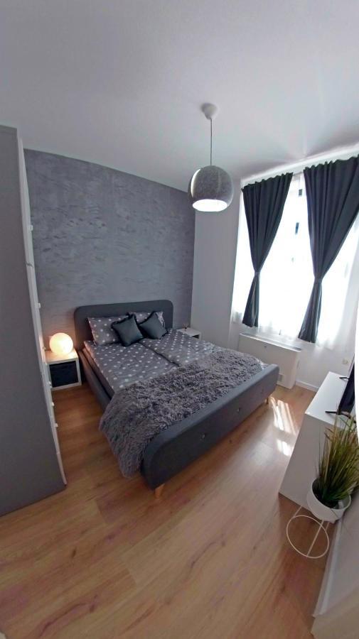 שומן Mitra Luxury Apartments מראה חיצוני תמונה