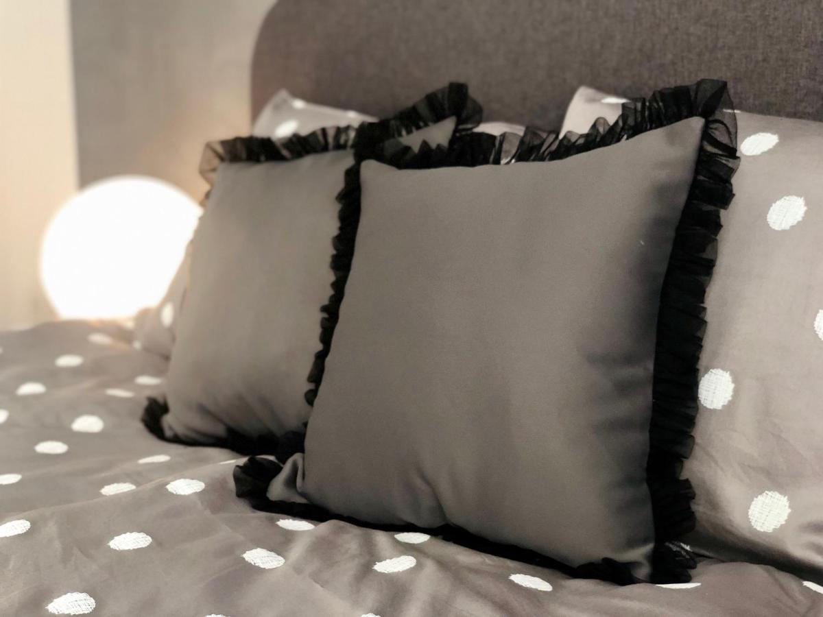 שומן Mitra Luxury Apartments מראה חיצוני תמונה